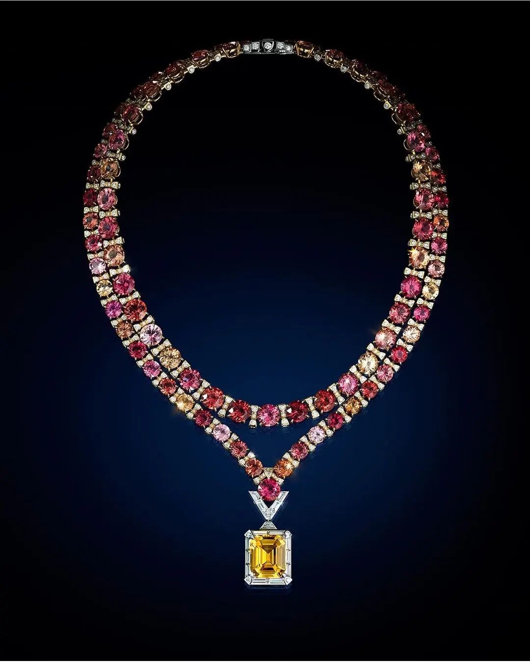 Le Magnetism necklace!