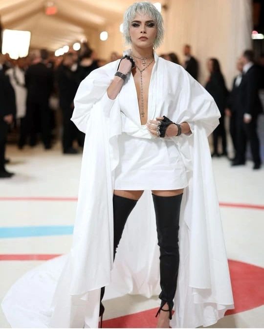 Cara Delevingne makes a superb entrance