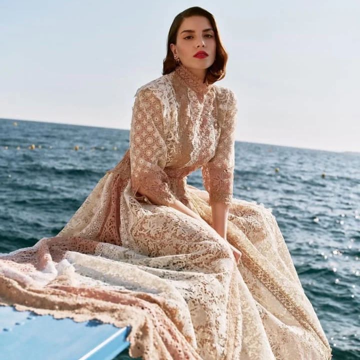 We congratulate Cynthia Sam on her appointment as Dior Beauty Ambassador! Her natural beauty and unique grace make her the perfect choice for this prestigious role.