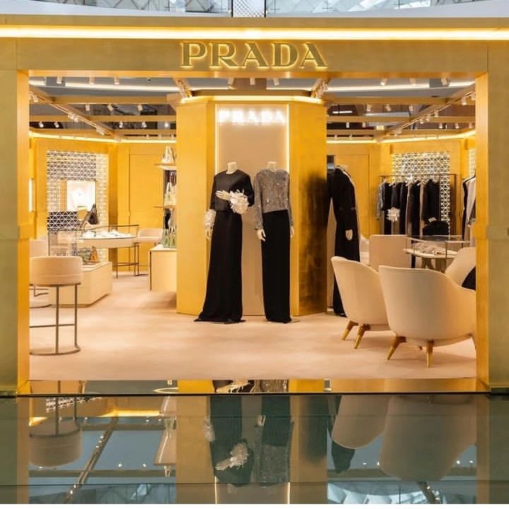 For those with a selective fashion taste make sure to pass by the new Pop Up stor