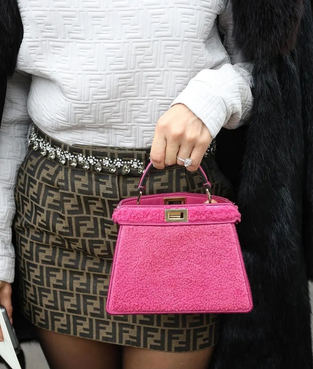 We’re definitely loving @maram.zbaeda latest look in Paris for the #fendi SS24 Couture Show!