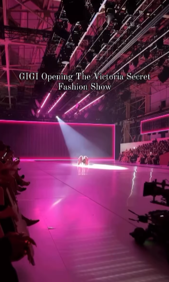 Gigi Hadid graced the runway at yesterday’s Victoria’s Secret Fashion Show, opening the event with her signature elegance and poise. She looked absolutely stunning, effortlessly embodying the glamour and allure of the show.
