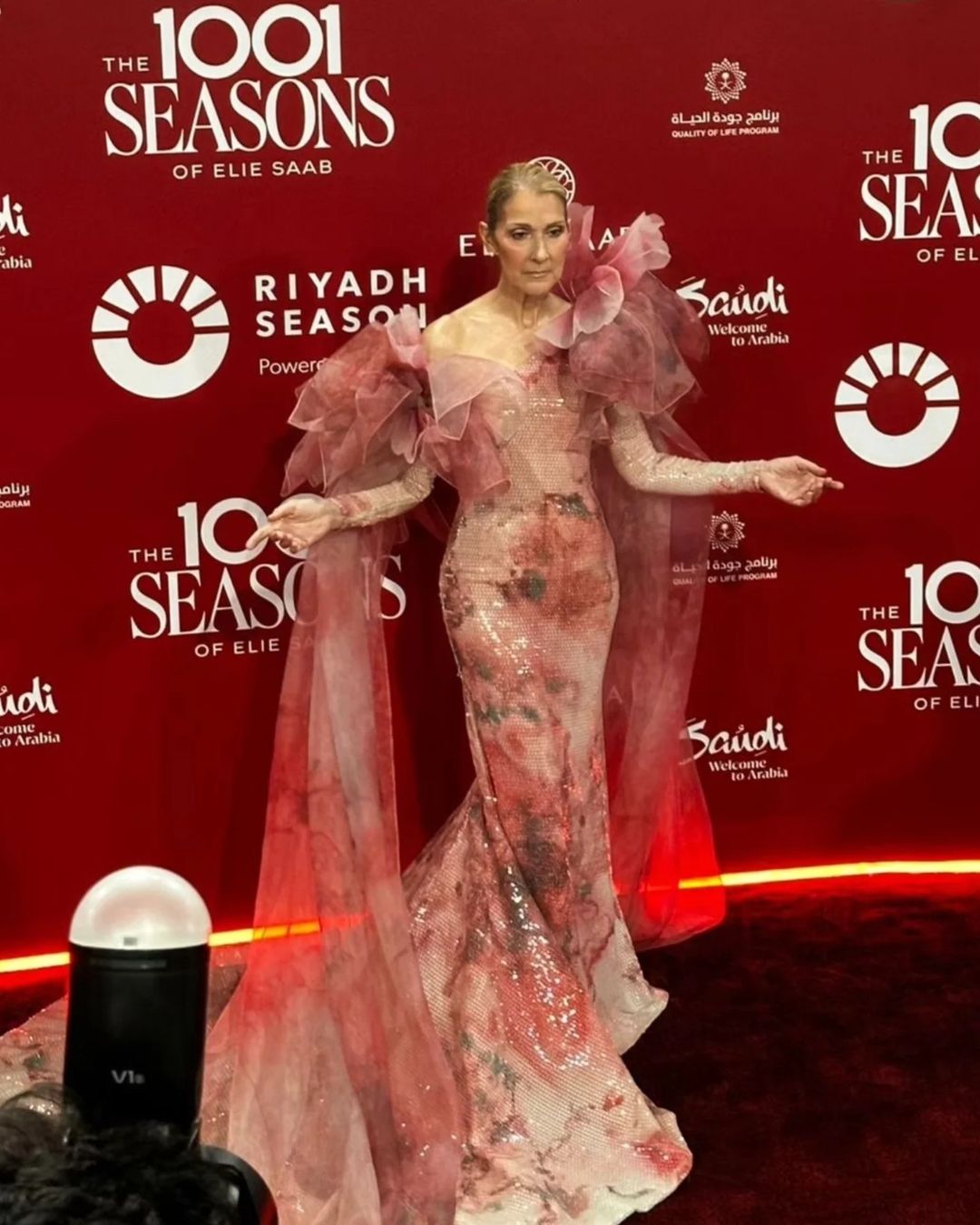 Celine Dion graced the #ElieSaab 1001 Seasons event in Riyadh tonight with an unforgettable performance that captivated the audience. 