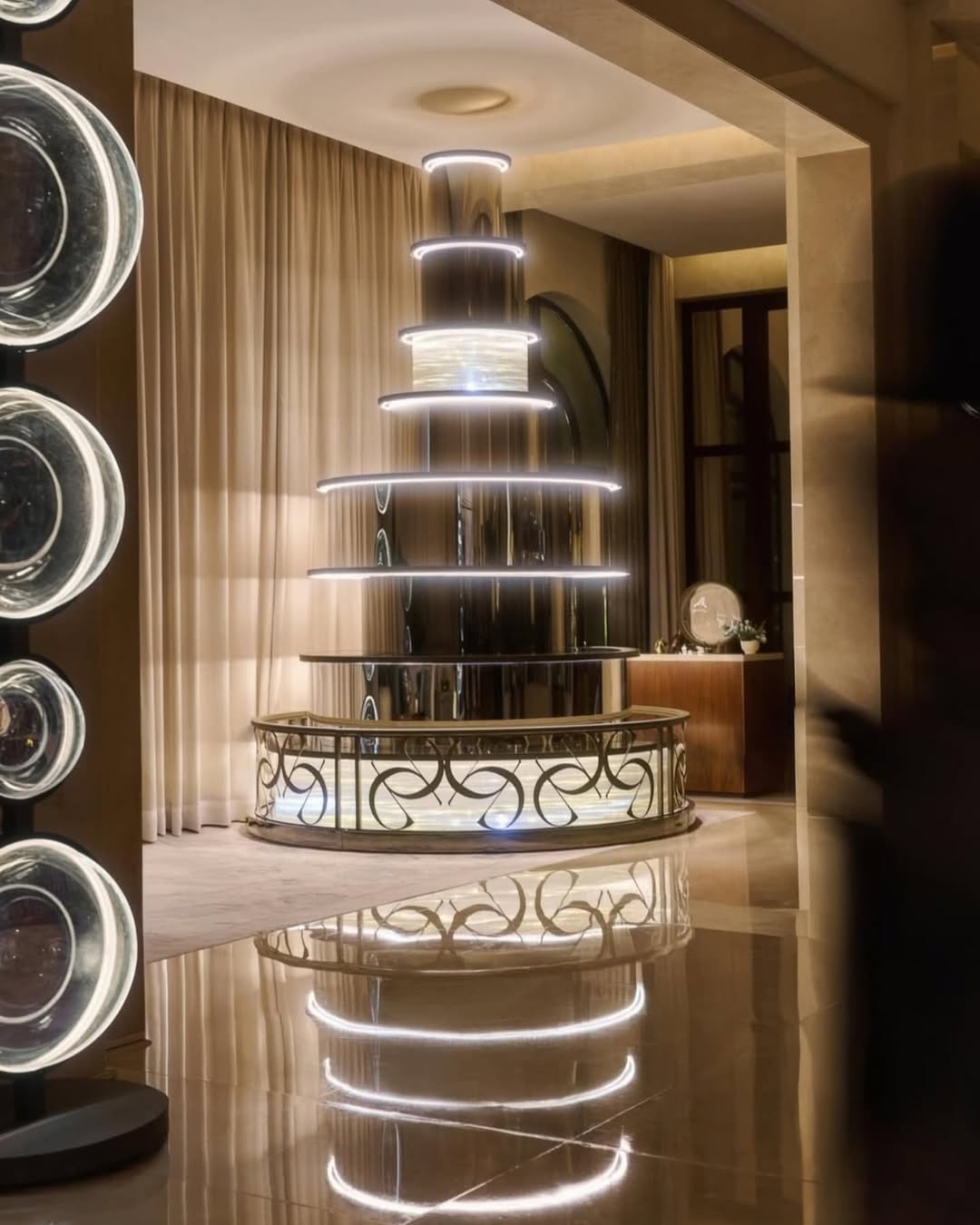 Elie Saab has brought his signature elegance to One&Only The Palm with a stunning festive takeover that blends luxury and holiday cheer. The collaboration is a testament to the designer’s flair for creating timeless, opulent experiences.