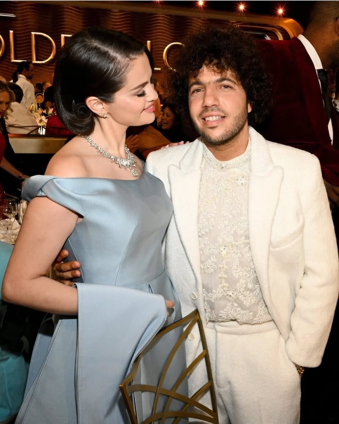 Selena Gomez and fiancé Benny were the definition of  and happiness at last night’s Golden Globes!