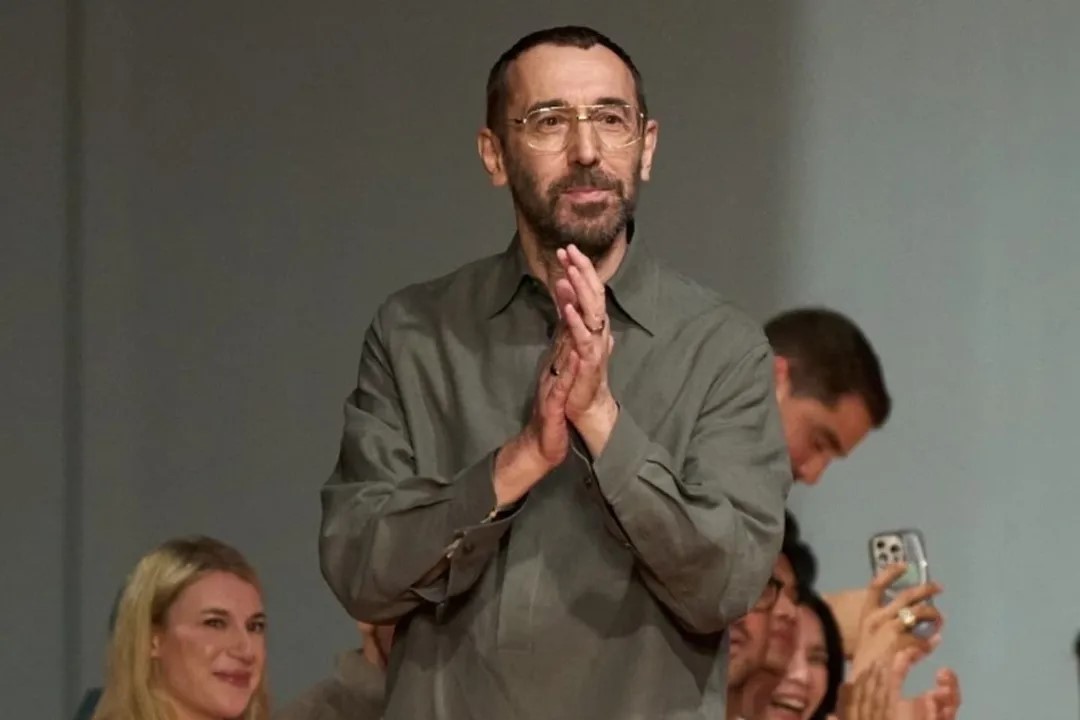 Zegna Makes History in Dubai with a Mesmerizing SS26 Showcase.