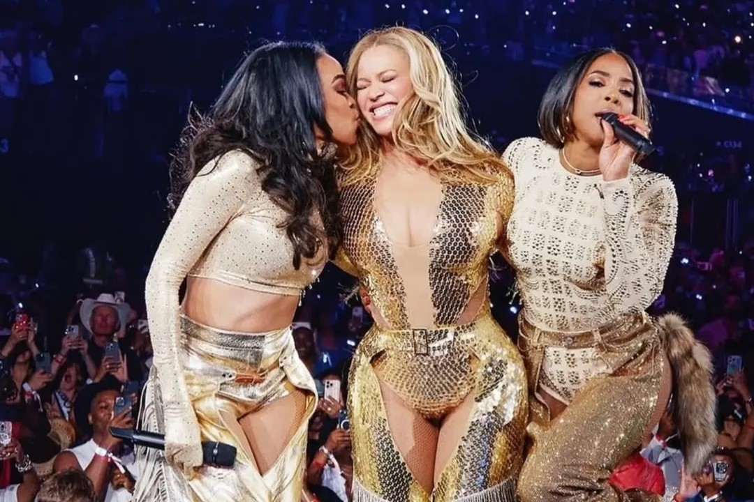 Destiny’s Child back on stage together at Beyoncé’s tour.