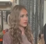 At @toryburch SS26 show in Brooklyn, the designer struck a balance between sharp tailoring and delicate femininity.