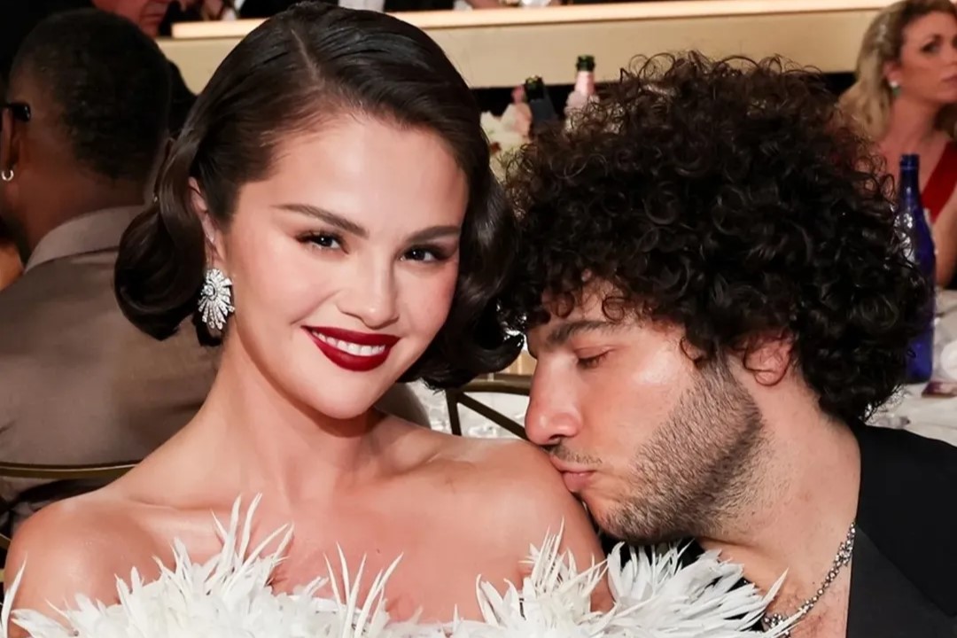 Between the glamour and the golden trophies, it was the quiet, cuddled-up moments that truly shined — Kylie Jenner, Timothée Chalamet, and Selena Gomez with her fiancé at the Golden Globes.