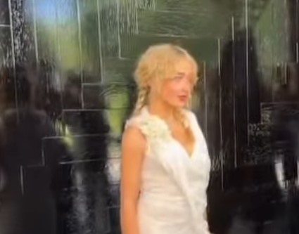 All eyes on @sabrinacarpenter as the @dior darling arrives for the Fall 2026 Haute Couture presentation and the power couple energy in Paris with @priyankachopra.