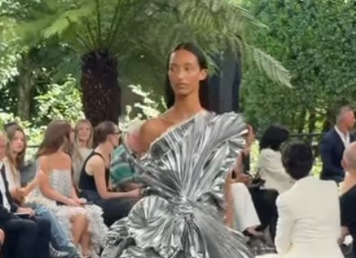 Dior Couture gave us sculpture.